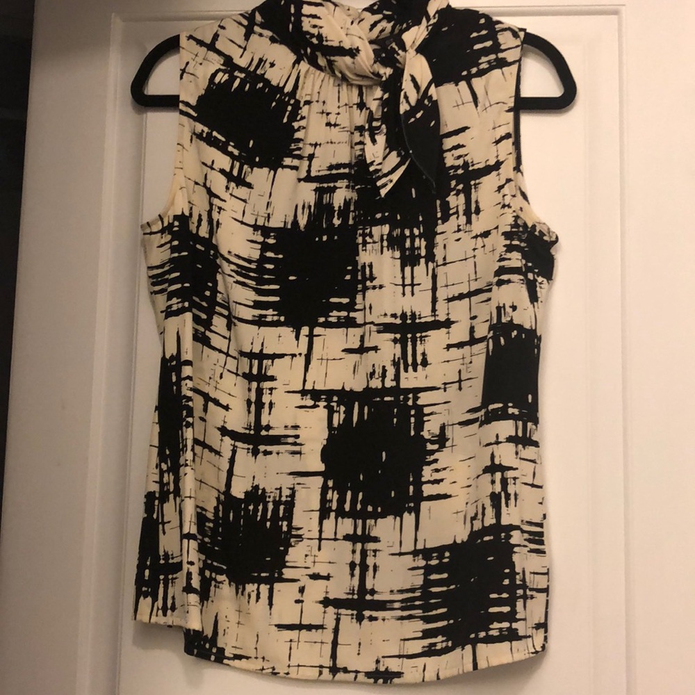 St. John sleeveless top